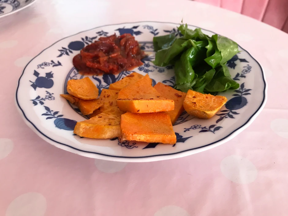S&uuml;&szlig;kartoffeln aus dem Backofen