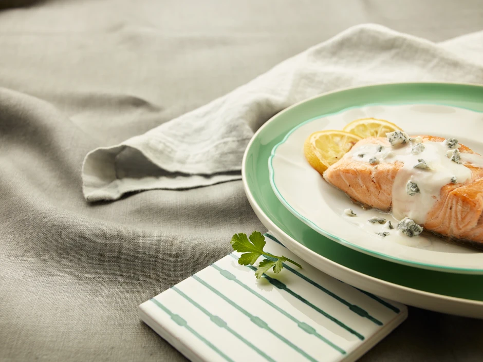 Blanchierter Lachs mit Gorgonzola GU