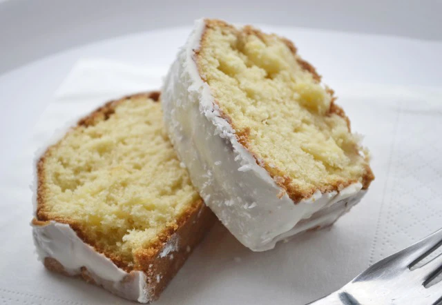 Ananas-Marzipan-Kuchen