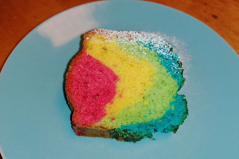 Regenbogen Gugelhupf