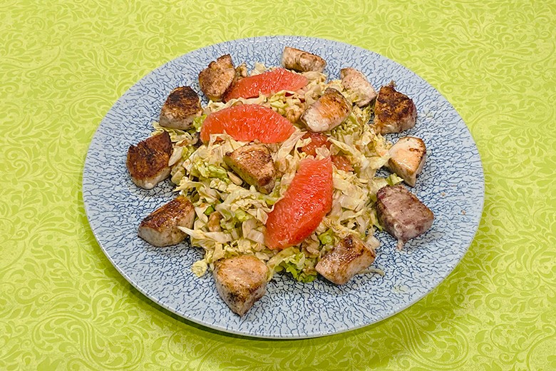 Chinakohl-Grapefruit-Salat mit Hühnchen