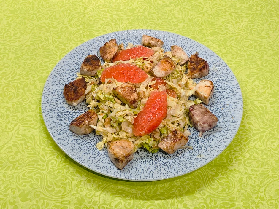Chinakohl-Grapefruit-Salat mit H&uuml;hnchen