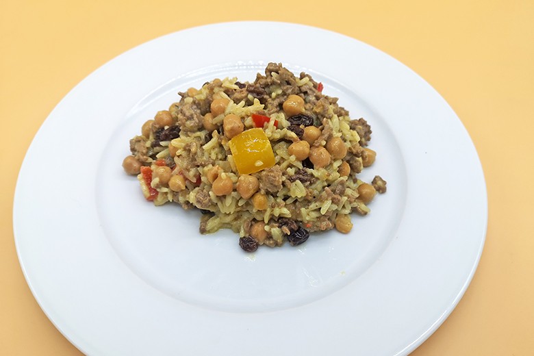 Faschierte-Reis-Pfanne mit Rosinen