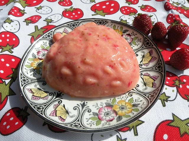 Vanille-Orangen-Erdbeereis