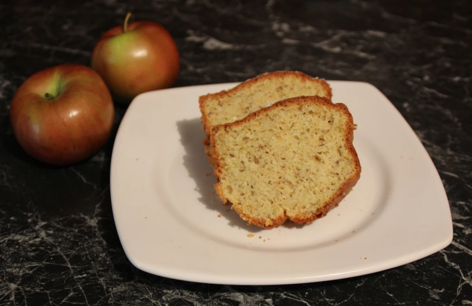 Apfelkuchen mit Haselnüssen