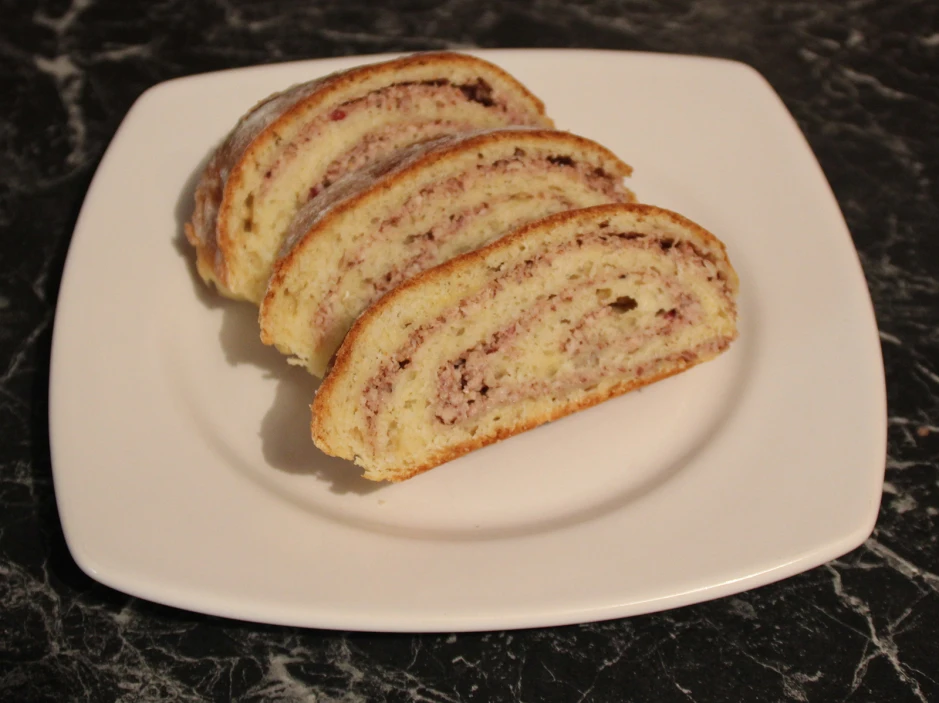 Nussstrudel mit Topfen-Öl-Teig