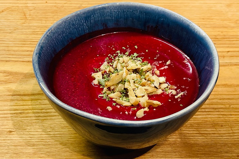 Rote Bete Suppe mit Mascarpone