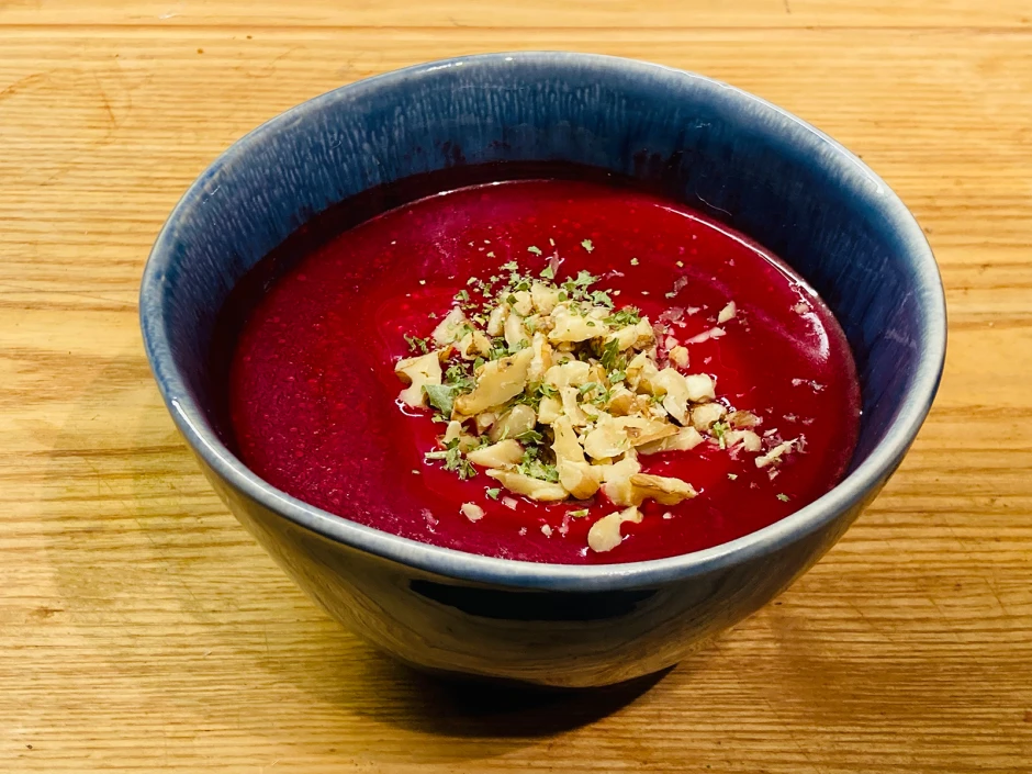 Rote Bete Suppe mit Mascarpone