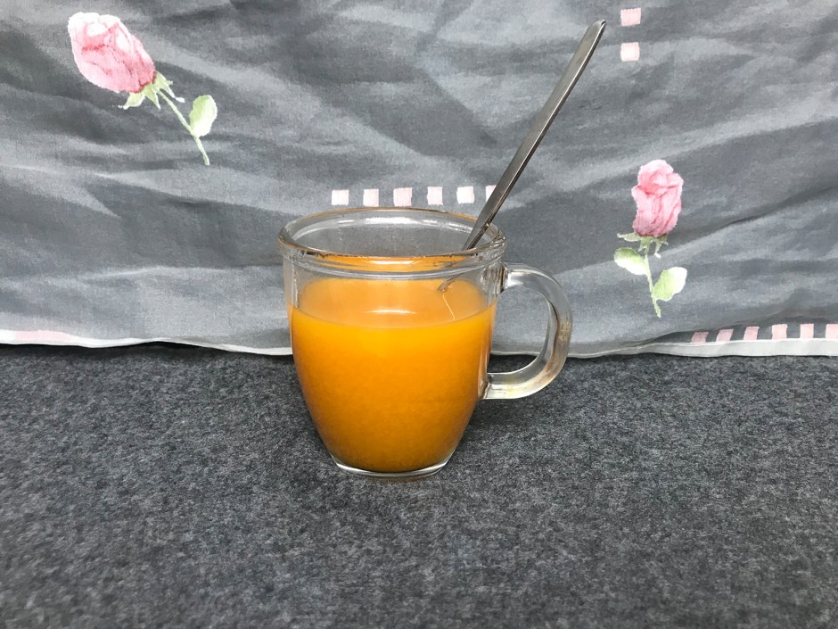 Heißer Sanddornsaft