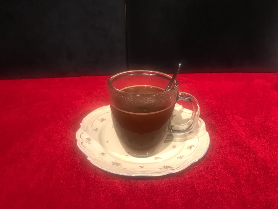 Heiße Schoko mit Schlehenlikör
