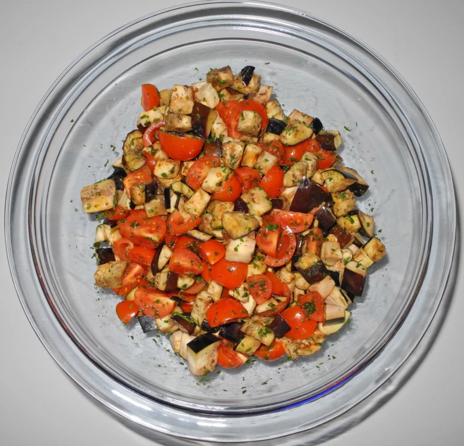 Melanzani-Tomatensalat