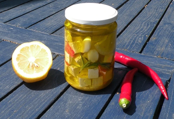 Schafskäse eingelegt