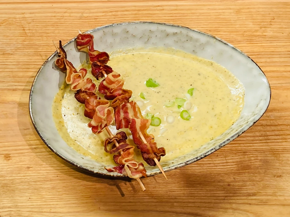 Kräutercreme-Suppe mit Speck