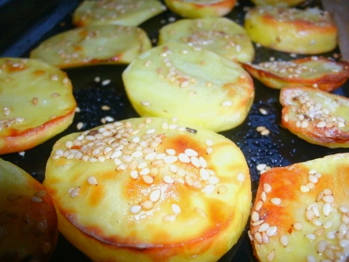 Sesamkartoffeln