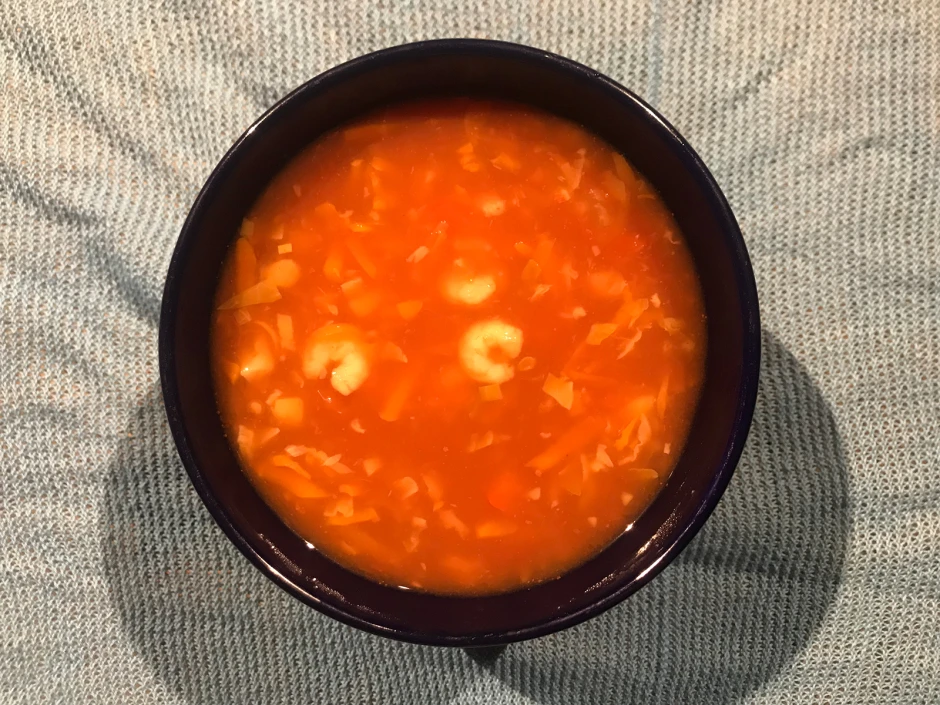 Suppe s&uuml;&szlig;-sauer-scharf mit Garnelen