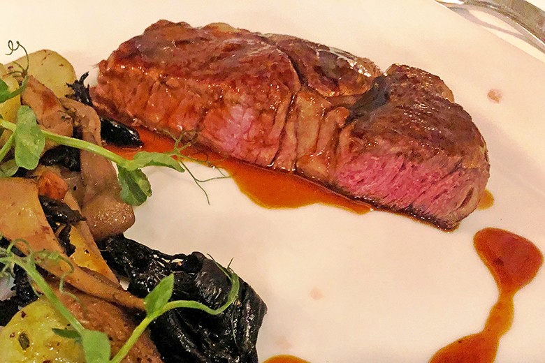 Steak in Rotwein