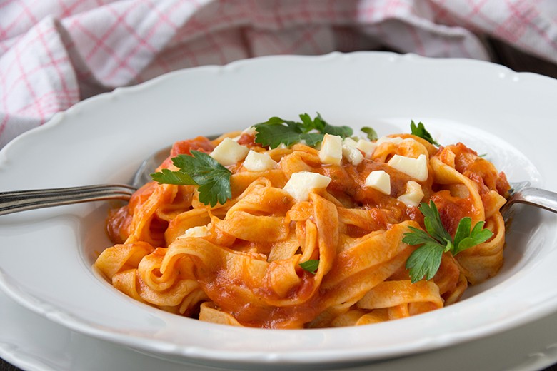 Pasta con Sugo