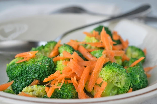 Brokkolisalat