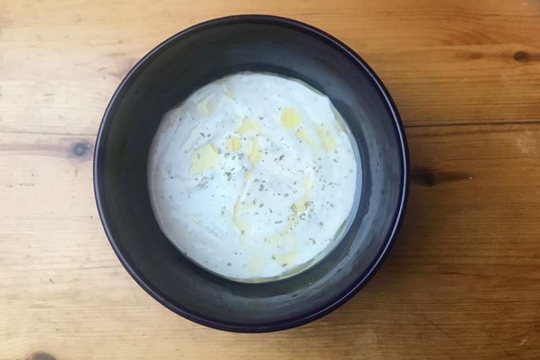Sauerrahmdip mit Rosmarin