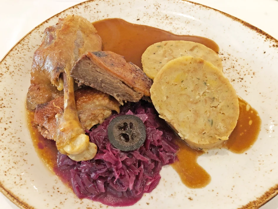 Gänsekeulen in Rotwein