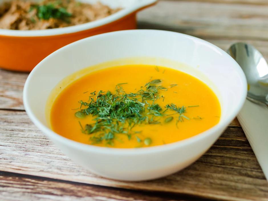 K&uuml;rbiscremesuppe mit Dille