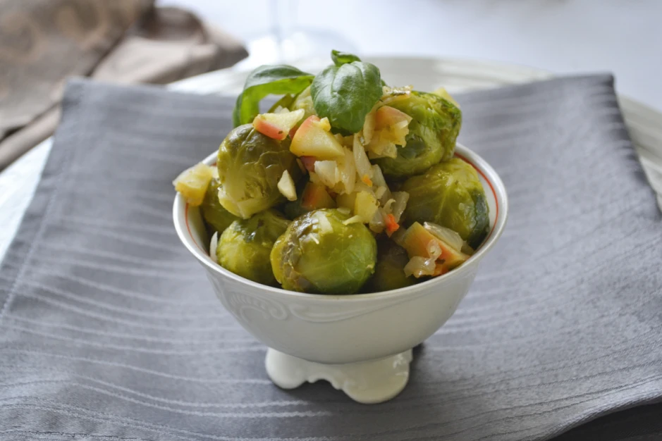 Rosenkohl mit Apfel