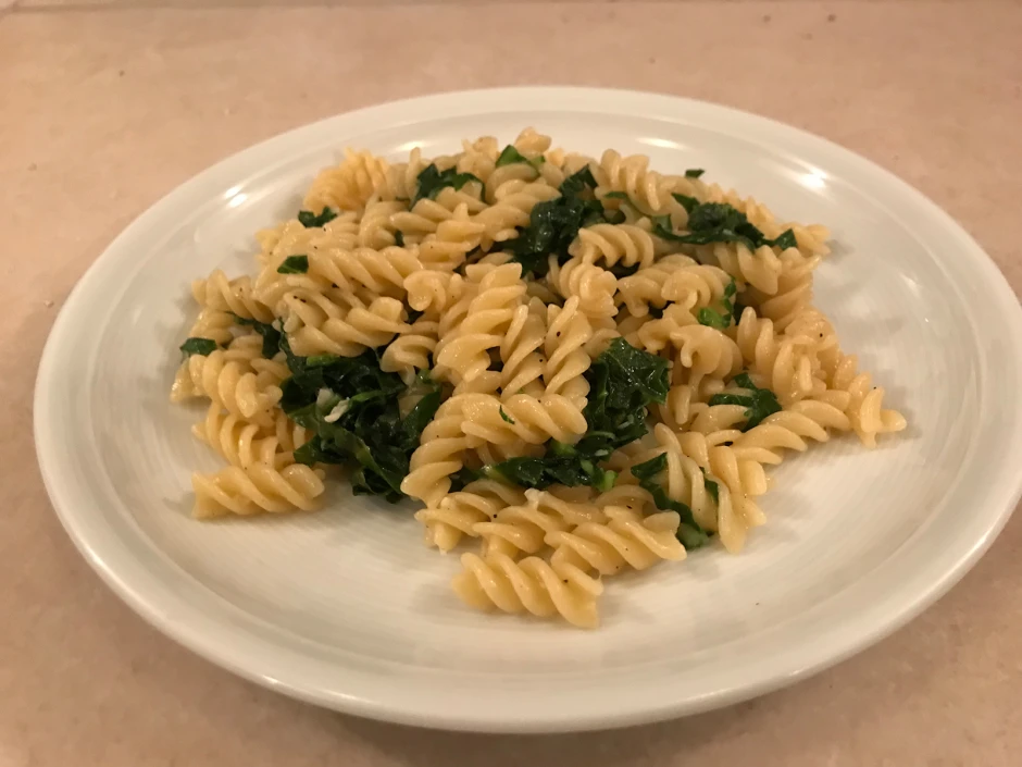 Spirelli mit Kohlrabigrün