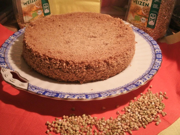 Biskuitteig aus Buchweizen