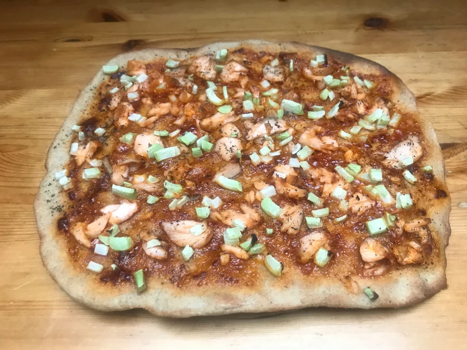 Roggenfladen mit ger&auml;uchertem Lachs