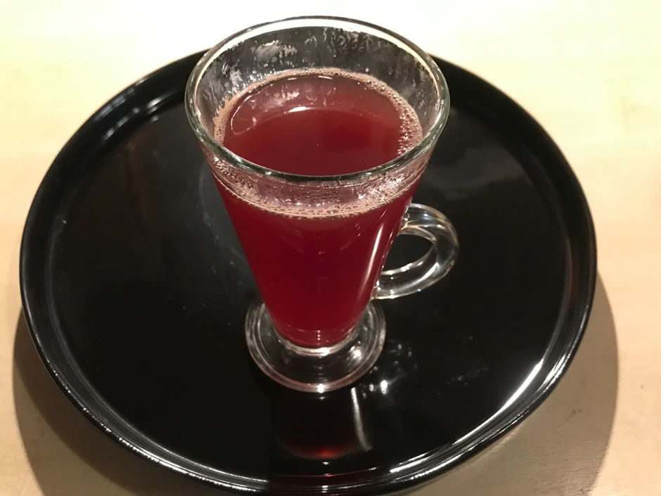 Roter Früchtepunsch