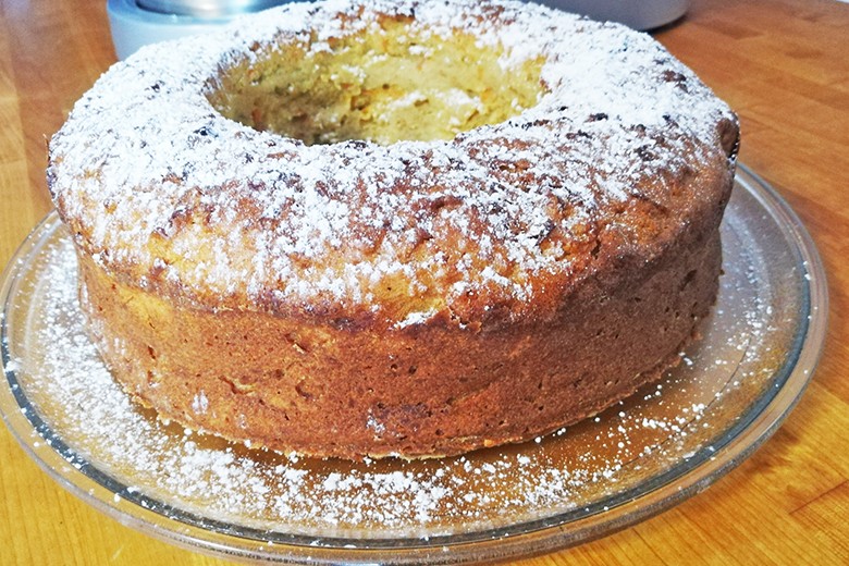 Karotten-Marzipan-Apfel-Kuchen