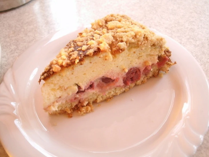 Topfen-Kirsch Streuselkuchen