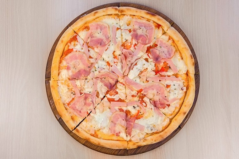 Pizza al prosciutto