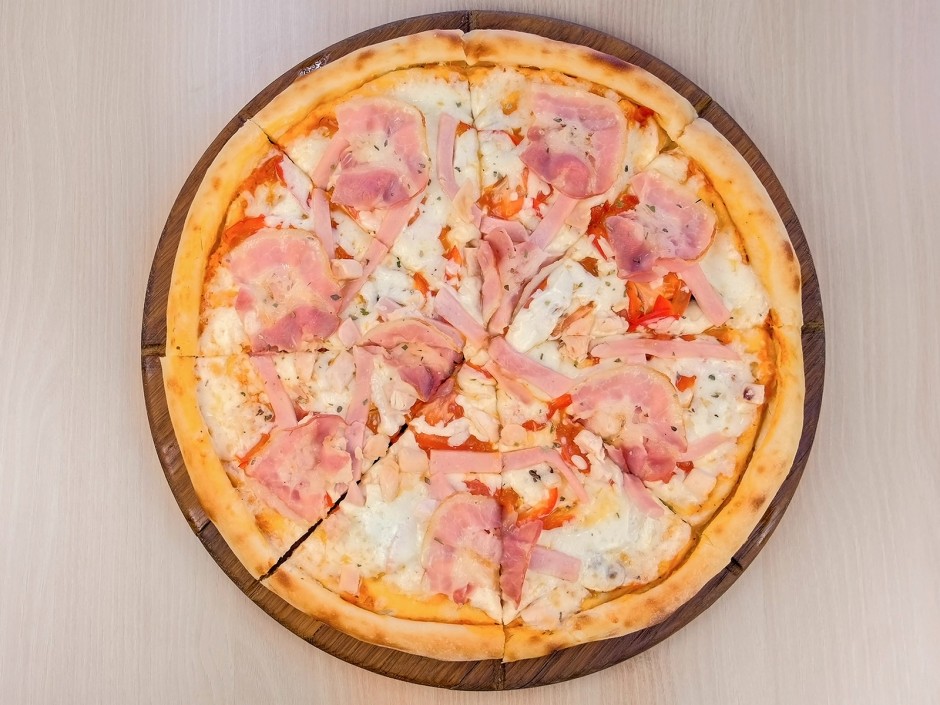 Pizza al prosciutto