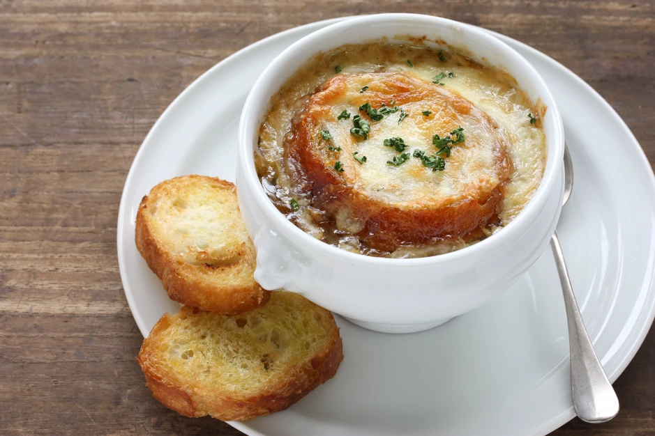 Zwiebelsuppe überbacken