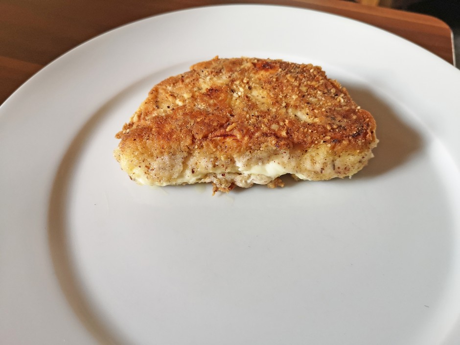 Camembert in Nusskruste