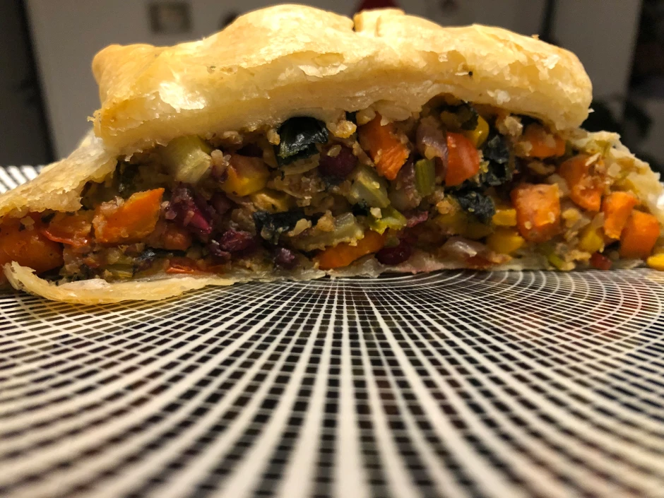 Veganer Gem&uuml;sebraten mit Granatapfelkernen