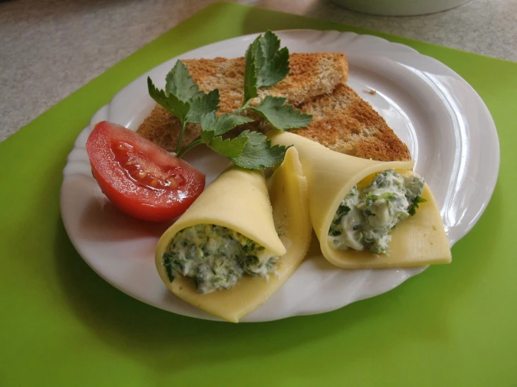 K&auml;ser&ouml;llchen, gef&uuml;llt