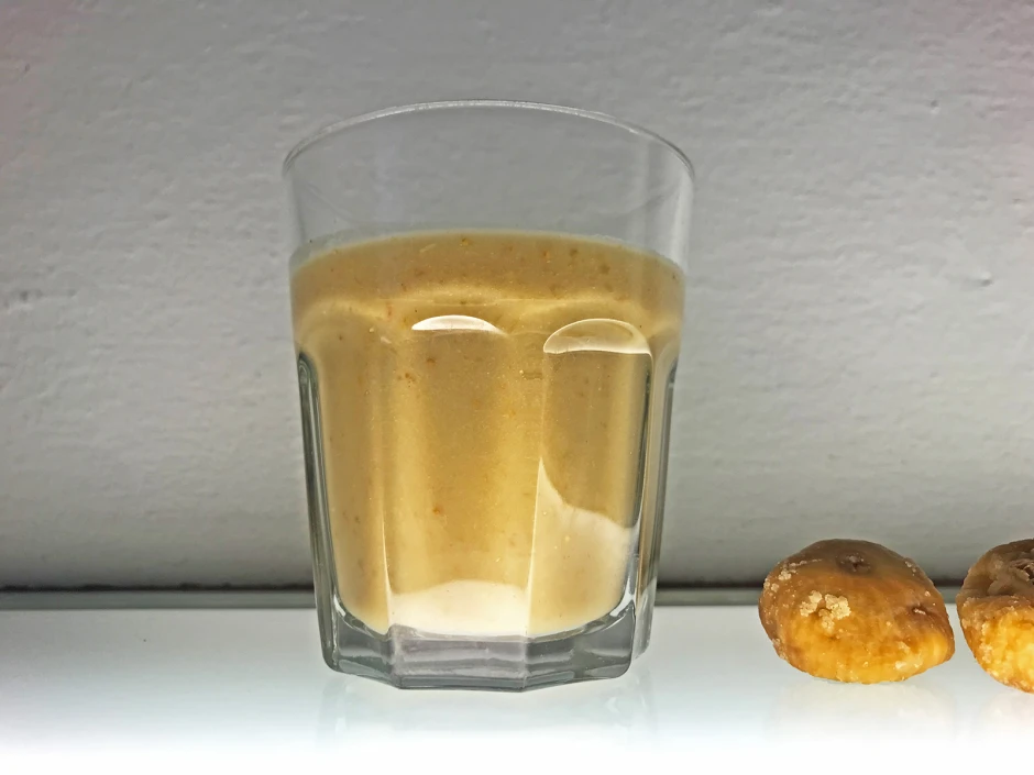 Cashew-Kaffee-Drink