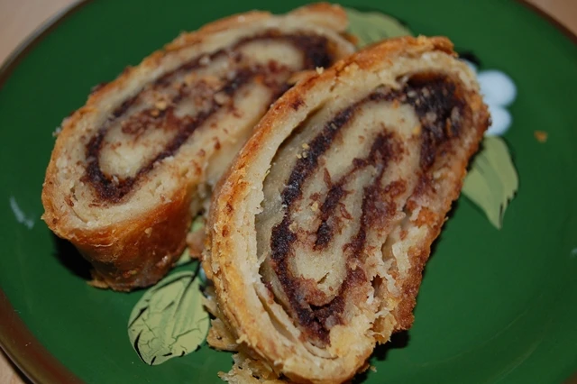 Omas M&uuml;lirahmstrudel (Milchrahmstrudel)