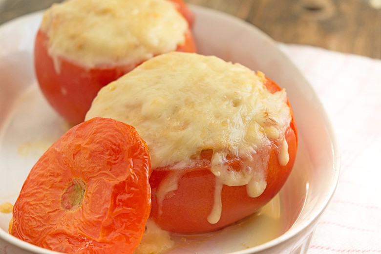 Tomaten mit Käsefülle
