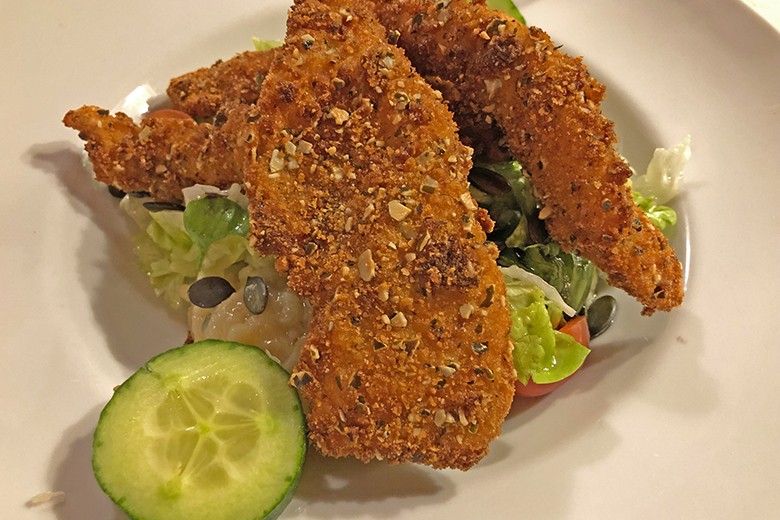 Hühnerschnitzel mit Kürbiskernkruste