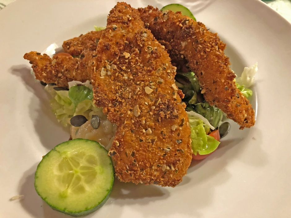 H&uuml;hnerschnitzel mit K&uuml;rbiskernkruste