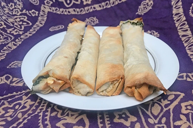Börek mit Spinat und Schafskäse