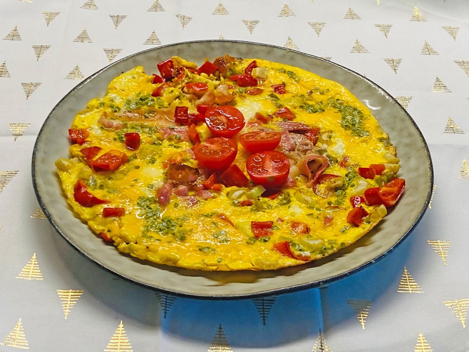 Paprika-Frittata mit Speck und Jalapeno