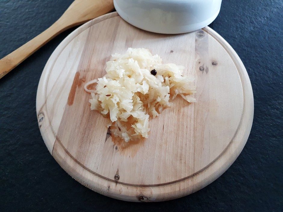 Sauerkraut im Gärtopf