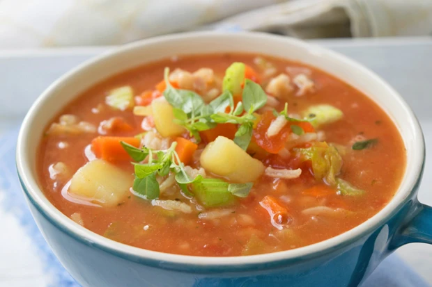 Minestrone mit viel Gem&uuml;se