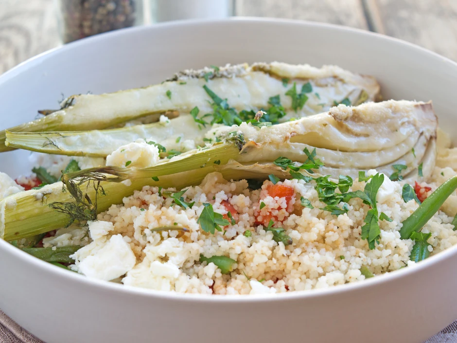 &Uuml;berbackener Fenchel auf Gem&uuml;se-Couscous