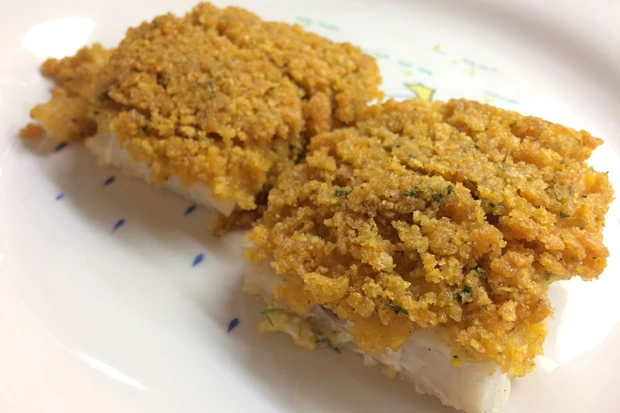 Fisch in Cornflakes-Kräuterkruste