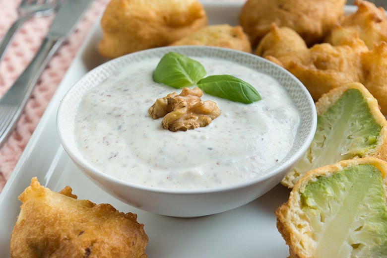 Nuss-Käse-Dip